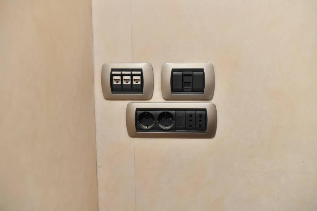 Ampio Centro Crocetta Apartamento *